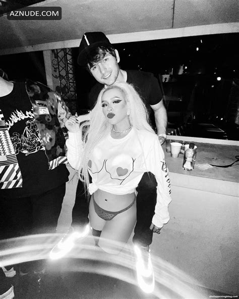 Christina Aguilera Sexy Shows Her Tits Costume While Preparing For The Concert And Performing On