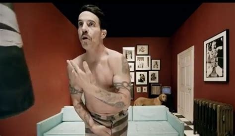 Red Hot Chili Peppers E Il Loro Nuovo Video Interattivo Look Around Cronaca Nazionale