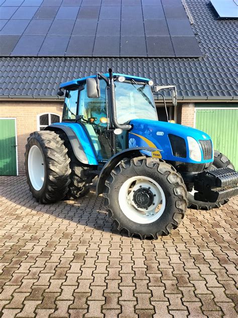 Vandaag Deze Nette New Holland Trekker Afgeleverd Mechanisatiebedrijf