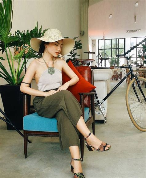 Bỏ túi ngay 5 bí quyết tạo dáng để đẹp như hot girl Aphoto