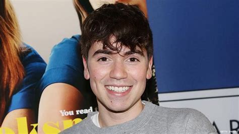 Get Ready For A Gay Prince Romance With Noah Galvin