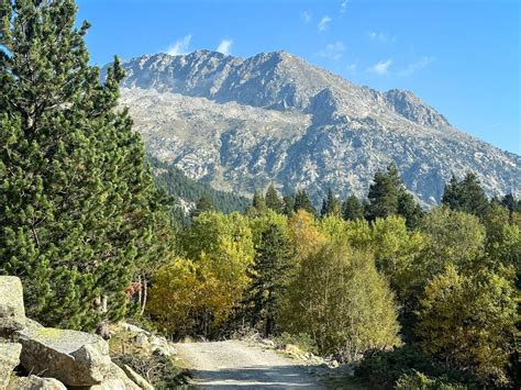 Top Hiking Trails in The Pyrenees You Can Not Miss