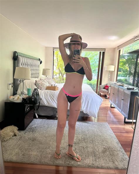 Gisella Gallardo Se Llena De Elogios Tras Posar En Bikini Desde Su Casa Tecache Cl