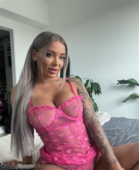 Hayley Davies Photo Dump RisqueMega Porn Pic