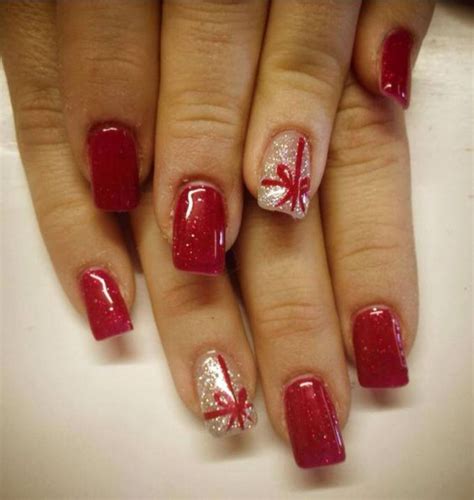 35 Best Diy Christmas Nail Designs Hubpages