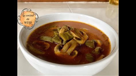 SOPA DE NOPALES CON CHAMPIÑONES Una sopa rica y nutritiva para tu