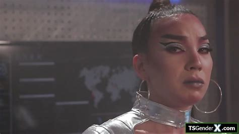 I Stumbled Upon A Hot Asian Tgirl Alien Porn