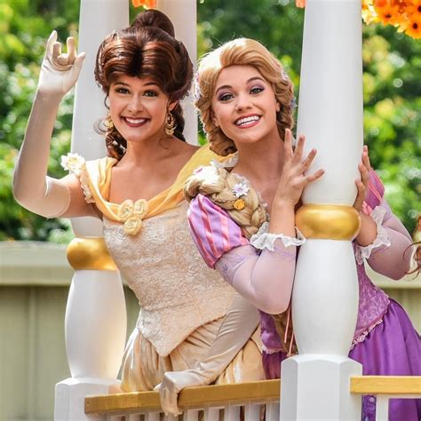 Belle And Rapunzel Disney Princesses And Princes Disney Princess