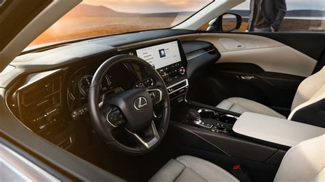四種動力全員到齊，全新 Lexus Rx 將於 927 率先於《2022臺北時裝週》搶先亮相！ Carstuff 人車事