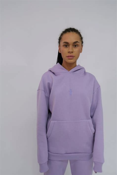 TOMSOYER — Базовая, современная, унисекс одежда с доставкой