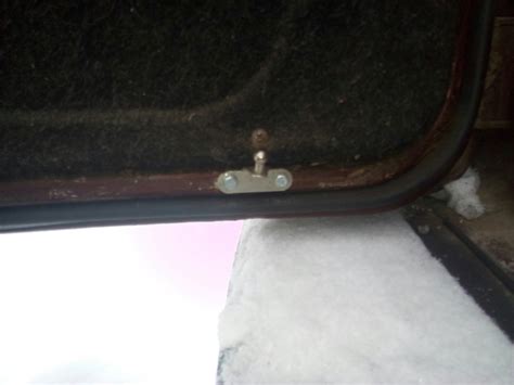 Газовая стойка — Chevrolet Niva (1G), 1,7 л, 2005 года | своими руками ...