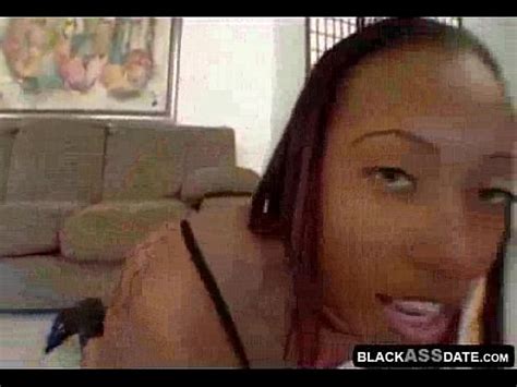 BBW Shakes Her Butt Cheeks XVIDEOS