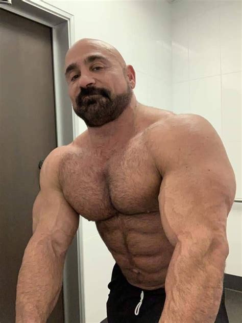 Pin By Nee Voir Dee On Bodybuilders Strongmen Bearded Men Hot Hairy Muscle Men Beard Muscle