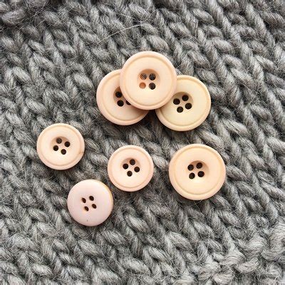 Nude Mat Knap 4 Huls Plastikknapper Maskefabrikken