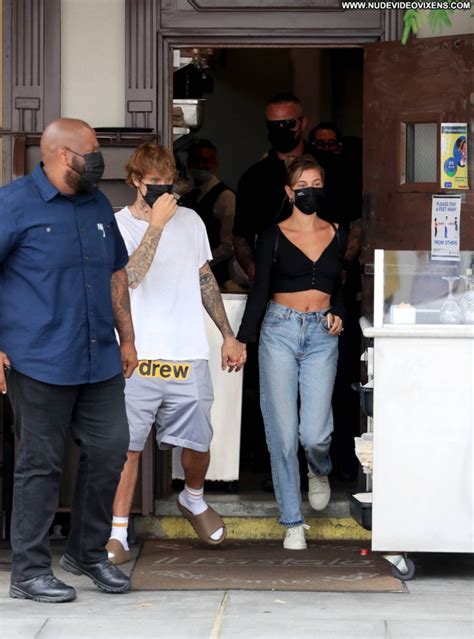 Justin Bieber Beverly Hills Posing Hot Babe Celebrity Beautiful Famous And Uncensored