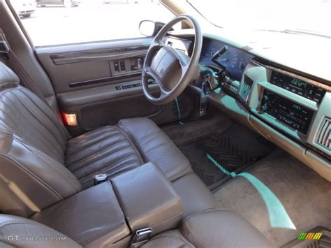 Beige Interior 1994 Buick Roadmaster Estate Wagon Photo #50110647 | GTCarLot.com