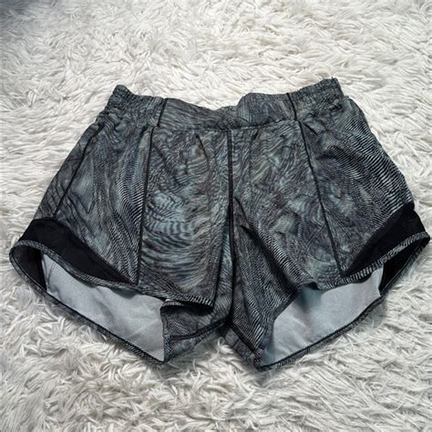 Lululemon Athletica Shorts Lululemon Hotty Hot Low Rise Short 4