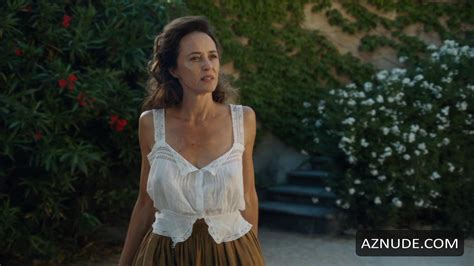 HELENE DE FOUGEROLLES Nude AZNude