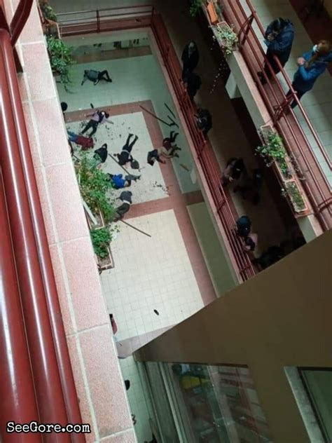 Balcony railing collapses at Bolivia University, killing seven students ...