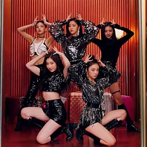 Wiki's Monthly ITZY #1 | Fandom