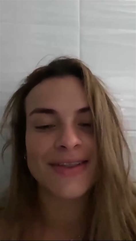 Busty MILF Plays Alone In The Toilet The Butt