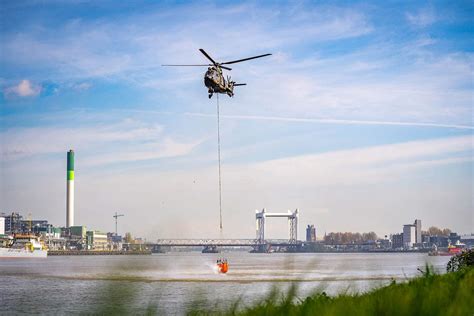 Spektakel Op De Oude Maas Binnenvaartkrant