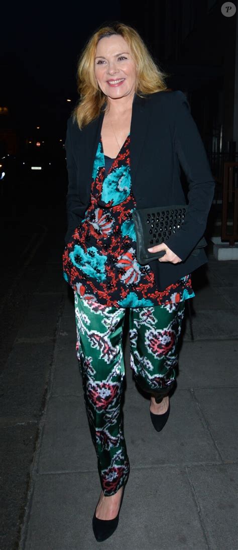 Photo Kim Cattrall Sex In The City Devant Son H Tel Londres Le Mars Purepeople
