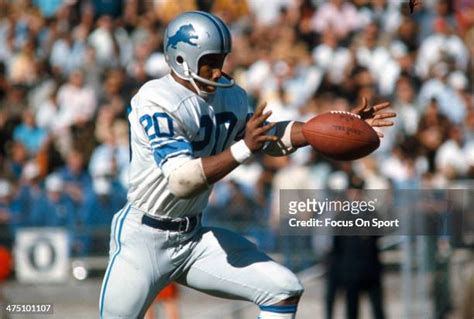 Detroit Lions Lem Barney Photos and Premium High Res Pictures - Getty Images