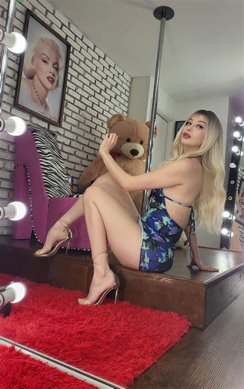 Briana Lozano - Briana Lozano added a new photo.