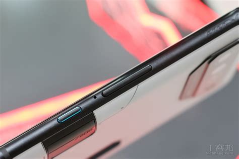 Rog Phone 7、ultimate 雙機發表，強化散熱設計、外接風扇內建重低音喇叭 T客邦