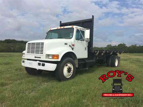 International 4900 2001 Medium Trucks