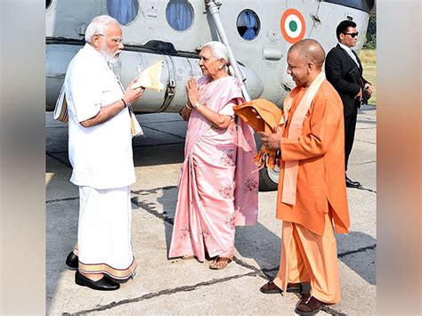 Up Governor Cm Yogi Adityanath Receive Pm Modi In Varanasi Theprint Anifeed