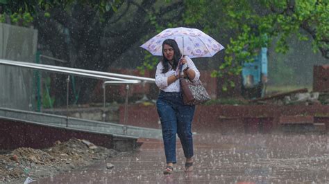 Weather News Mumbais Commute Woes Continue Amid Heavy Rain Imd