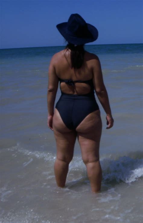 Mexicana Madurita Milf En Playita Deja Ver Su Celulitis Porn Pictures XXX Photos Sex Images