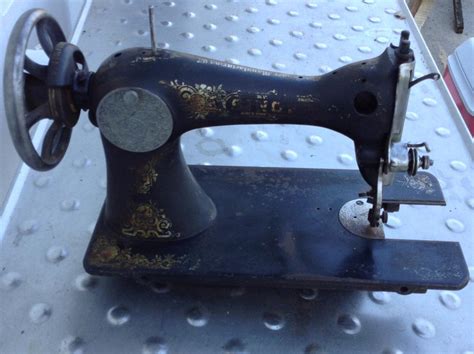 Rare Antiquesteam Punk Model 31 Singer Sewing Machine 1911 J Sm 9