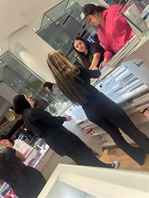 Snug Pandora Latina NOT OC Tight Jeans Forum