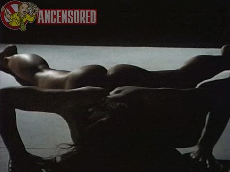 Naked Carole Laure In La Mort D Un Bucheron