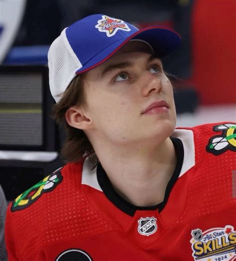 Connor Bedard In 2024 Hockey Girlfriend Hot Hockey Players Hockey Players