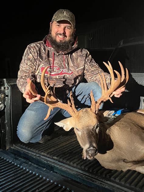 Mississippi Deer Hunter Bags Freak 29 Point Double Main Beam Buck