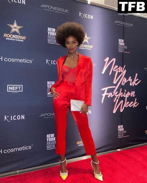 Hot Conservative Women Nude