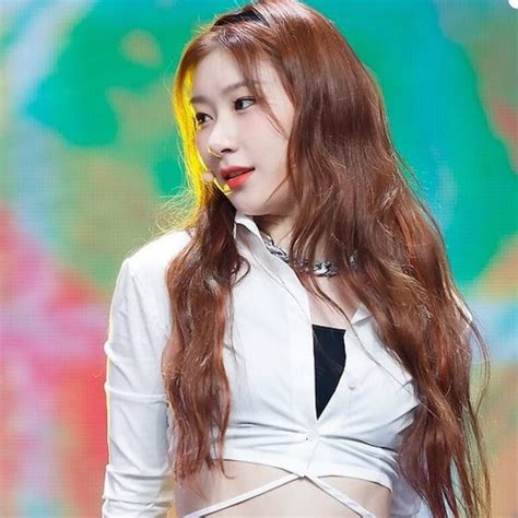 Chaeryeong Itzy Height Weight Age South Korean Celebrities