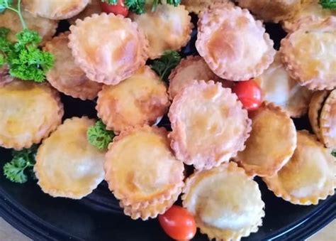 Mini Chicken Pies 12 · Jamm C Catering