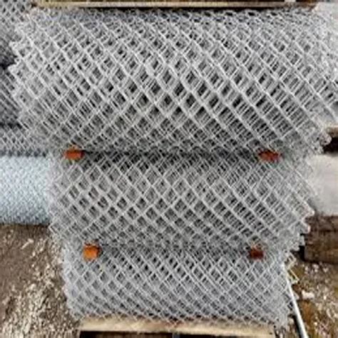 MS SS Galvanized Gi Chain Link Fancing Jali Wire Diameter 2 4 Mm