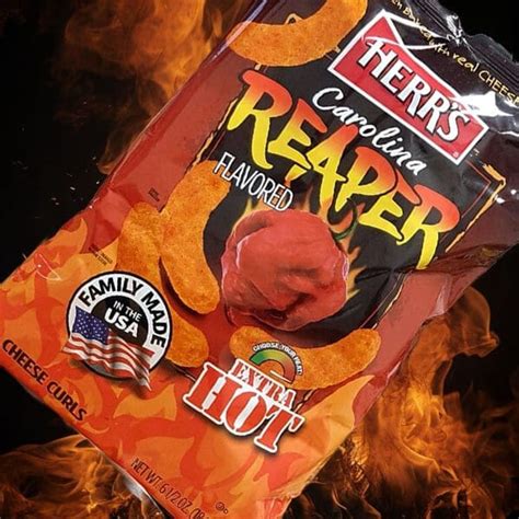 Usa Herrs Carolina Reaper Flavoured Extra Hot Cheese Curls 184g Giant