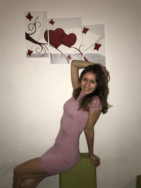 The Milf Drew A Picture And She Really Likes It R Amateur Milfs