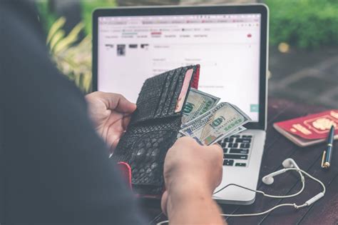 Financial Aid for Online College: Making Programs Accessible for All