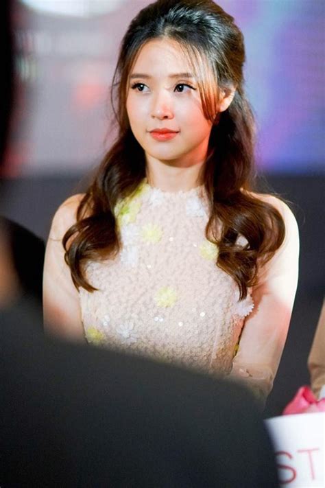 Không đu bám đại gia hot girl vẫn tậu xe hơi tiền tỷ Báo Dân trí