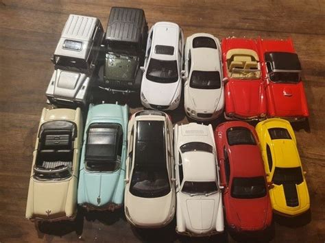 Welly - 1:43 - 12 x modelli berlina Welly - Catawiki