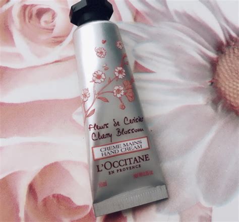 Крем для рук Локситан (L'Occitane). Цена, отзывы, где купить Карите ...