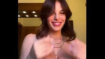 Ella Esta En Otro Nivel XVIDEOS